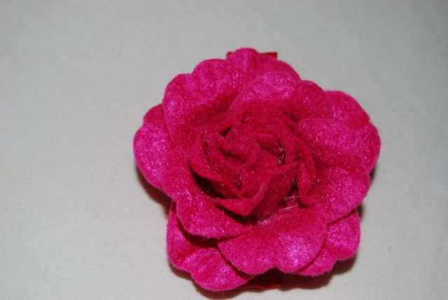 Hot Pink Felt Flower Rose Clip - Click Image to Close