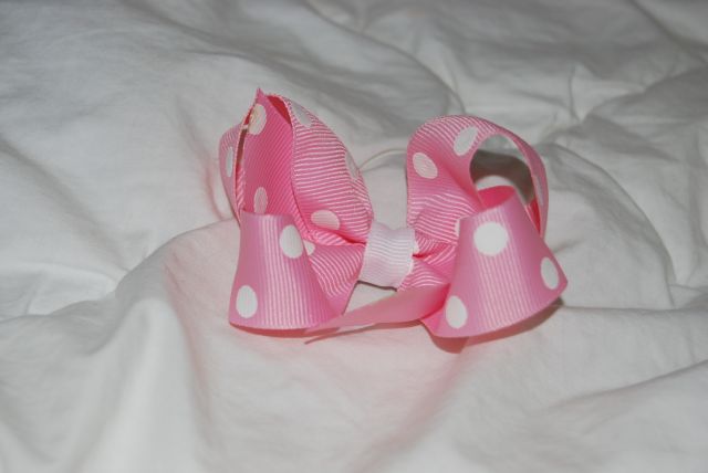 Adorable Light Pink and White Polka Dots Bow - Click Image to Close